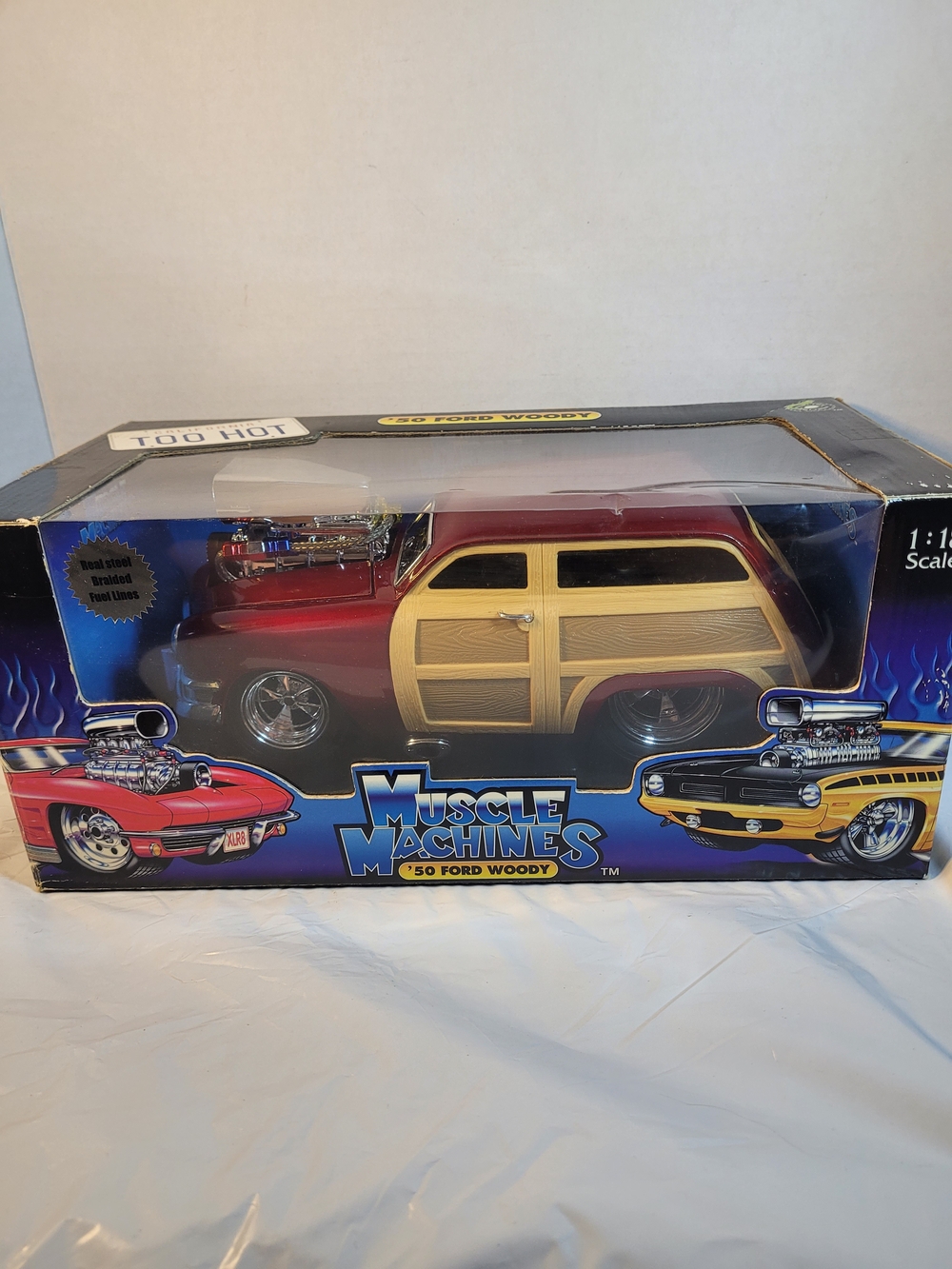 Muscle Machines Red '50 FORD WOODY Funline 1:18 Scale w/ Box (W)